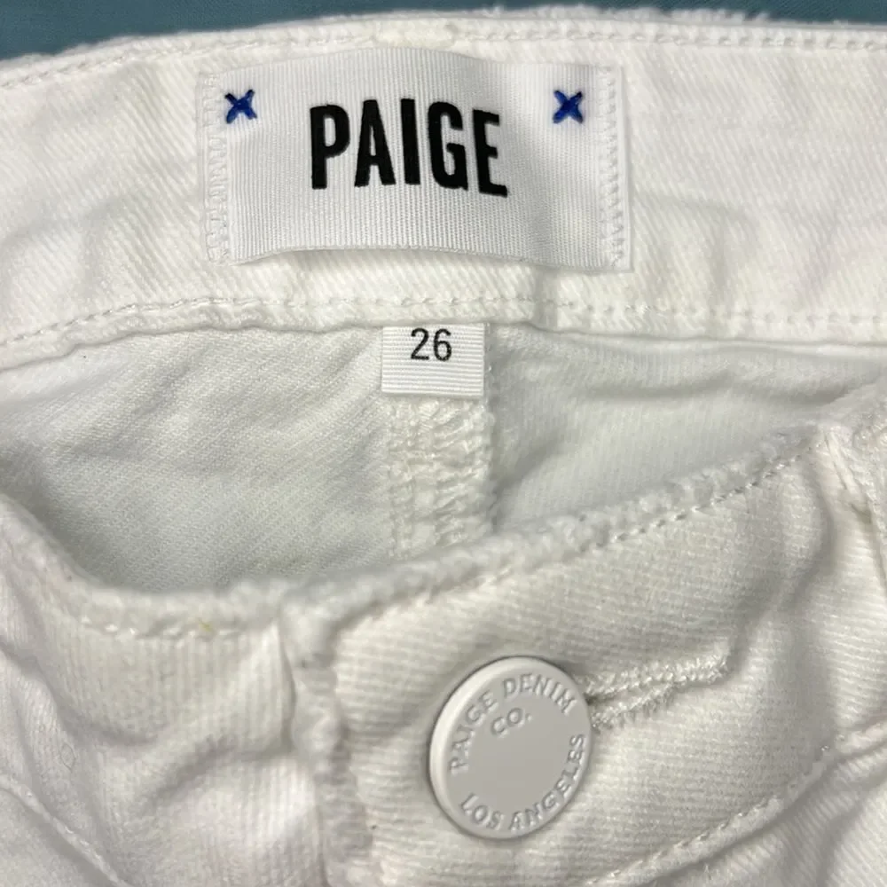 PAIGE Women’s Dove White Jax Cut off Distressed Shorts Size 26